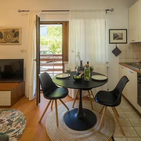 Appartement Ladonja